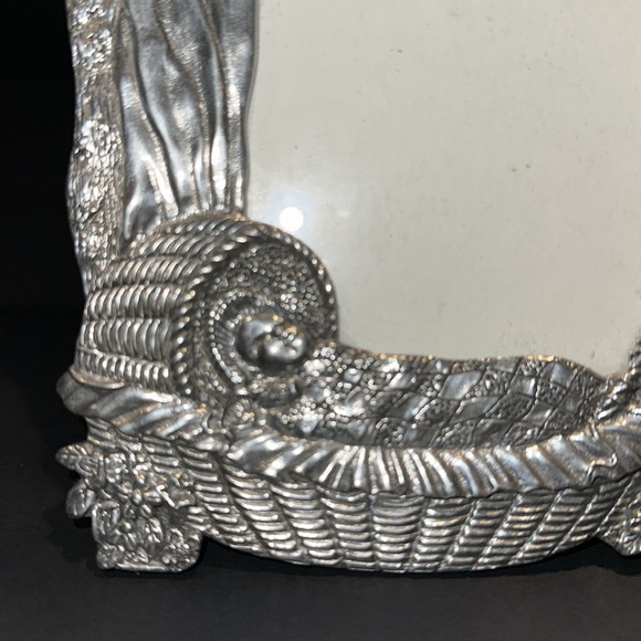 Vtg ROYAL SELANGOR 🌼 Signed 1995 Pewter Frame Musical Plays Hush a bye Baby! - Picture 7 of 13